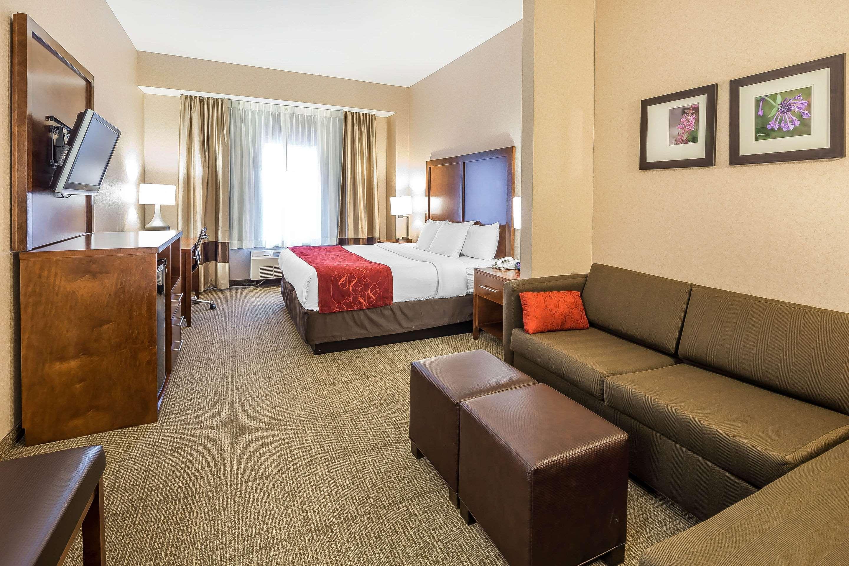 Comfort Suites Anchorage International Airport Bagian luar foto