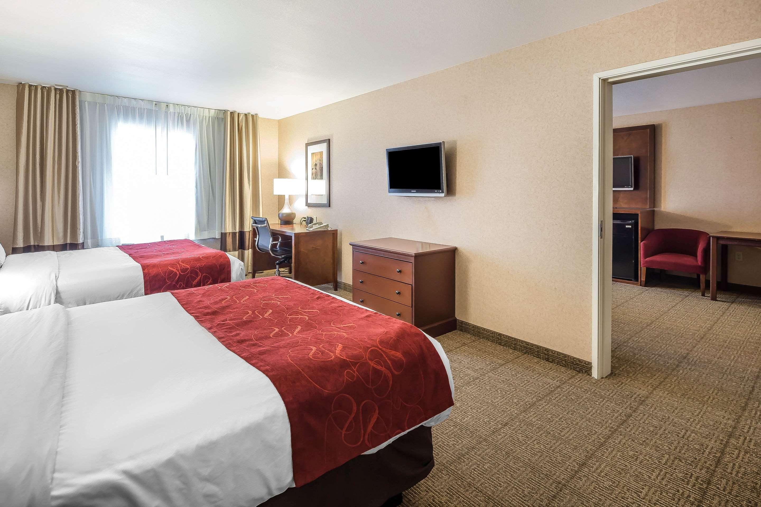Comfort Suites Anchorage International Airport Bagian luar foto