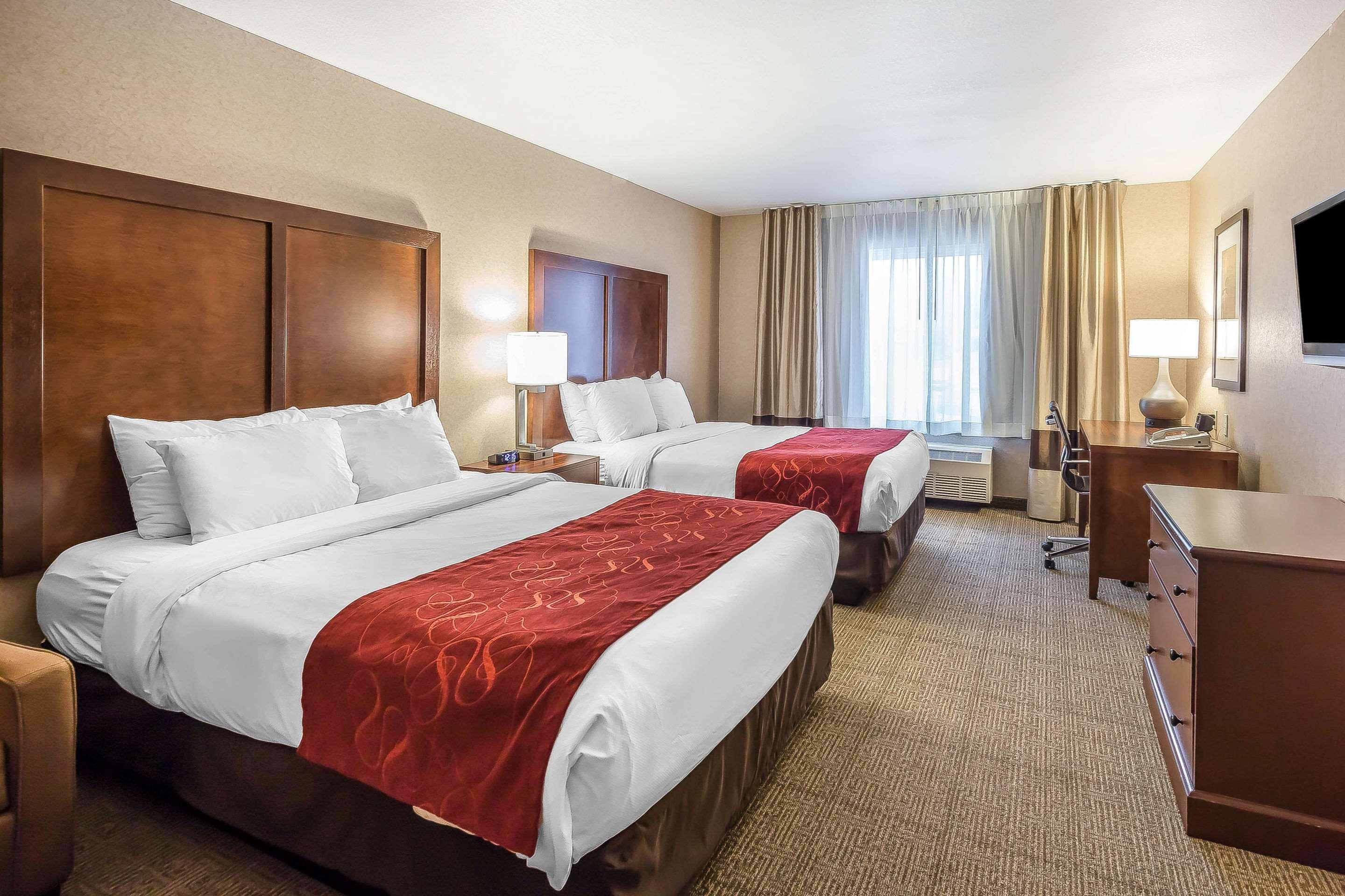 Comfort Suites Anchorage International Airport Bagian luar foto