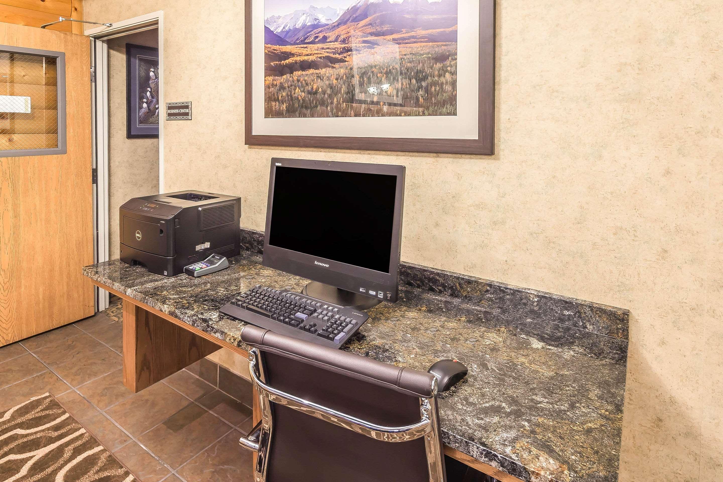 Comfort Suites Anchorage International Airport Bagian luar foto