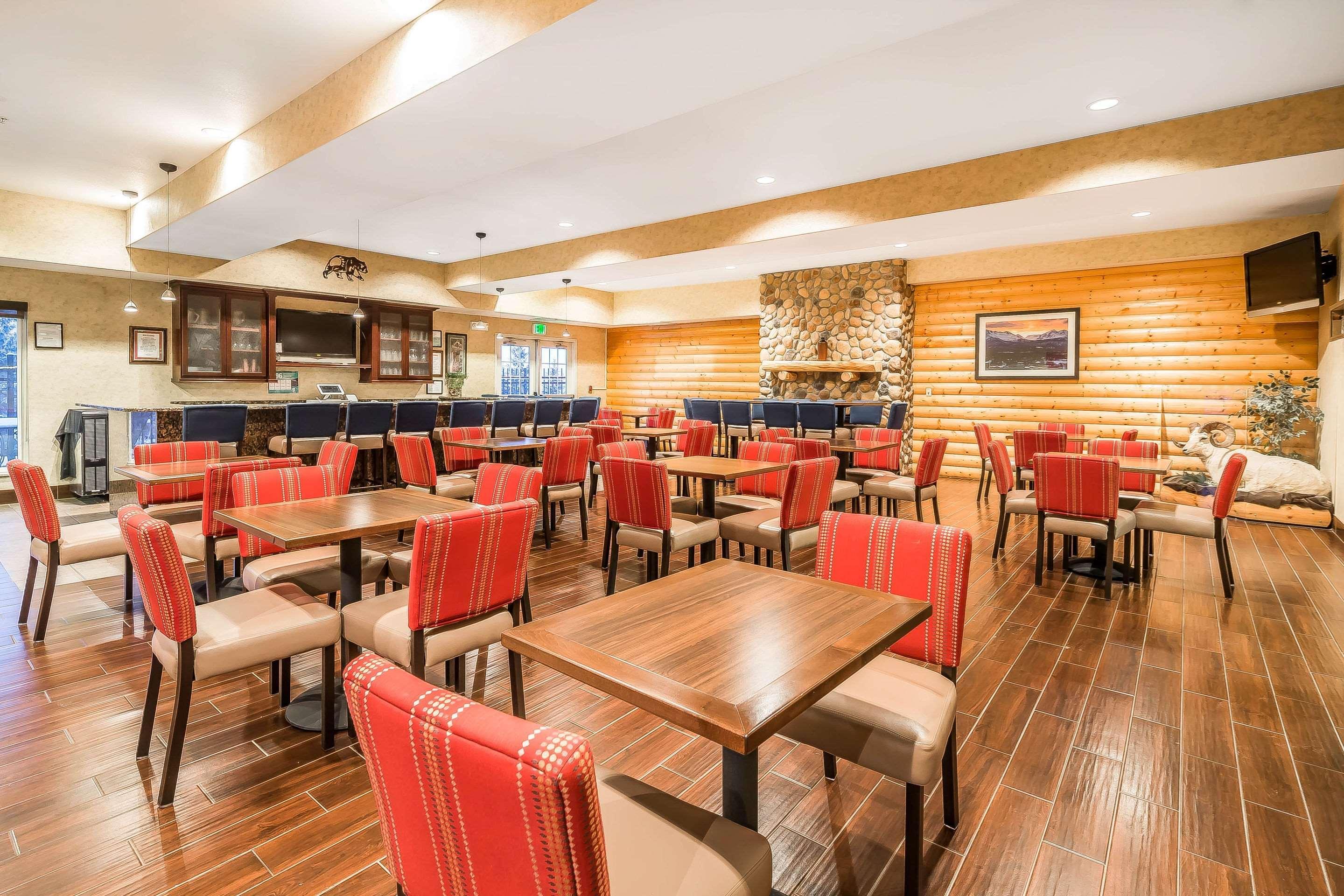 Comfort Suites Anchorage International Airport Bagian luar foto