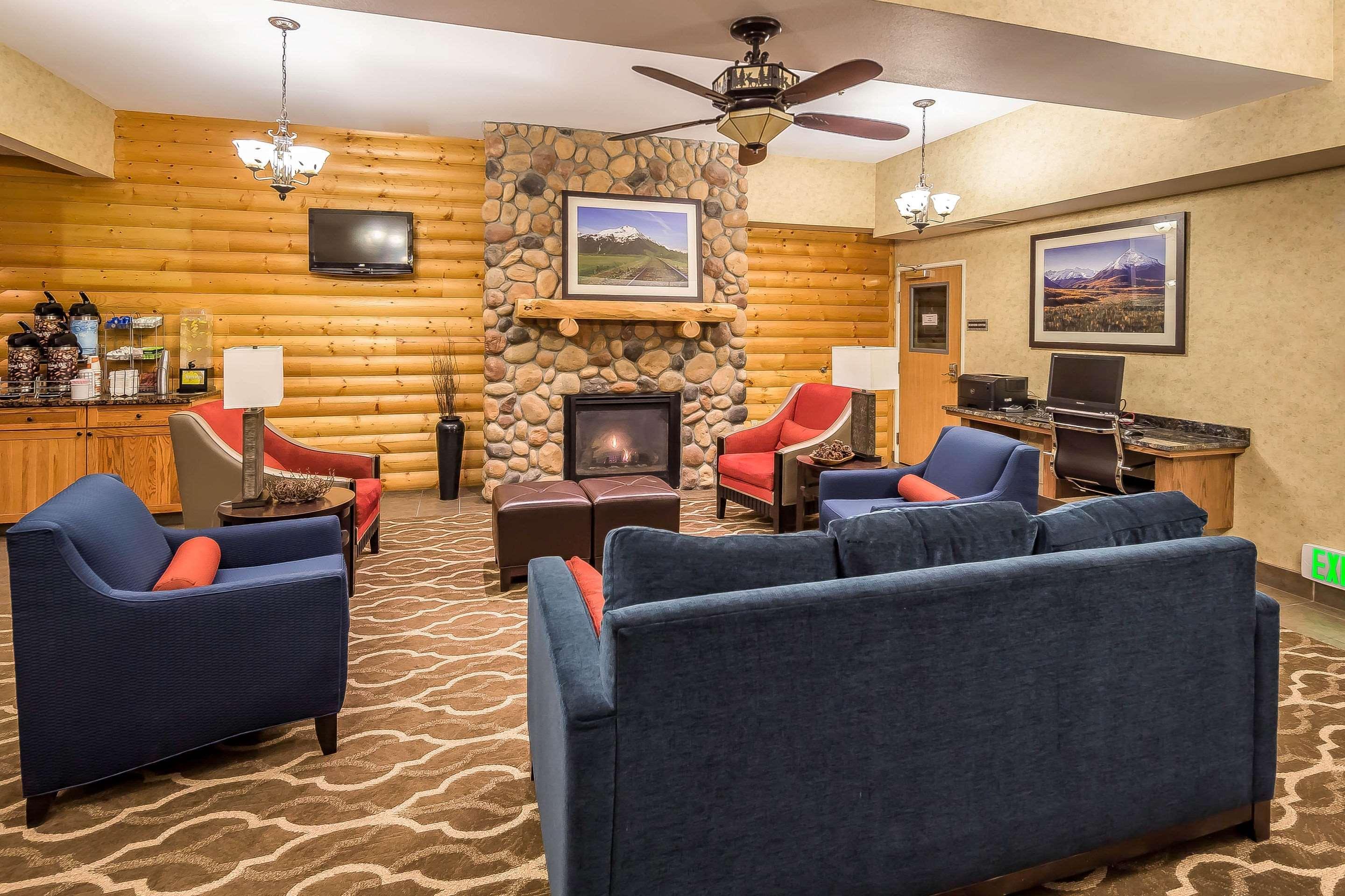 Comfort Suites Anchorage International Airport Bagian luar foto