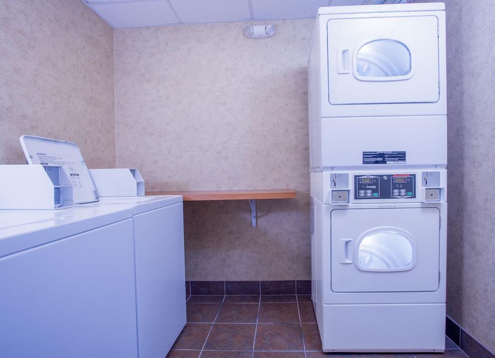 Comfort Suites Anchorage International Airport Bagian luar foto