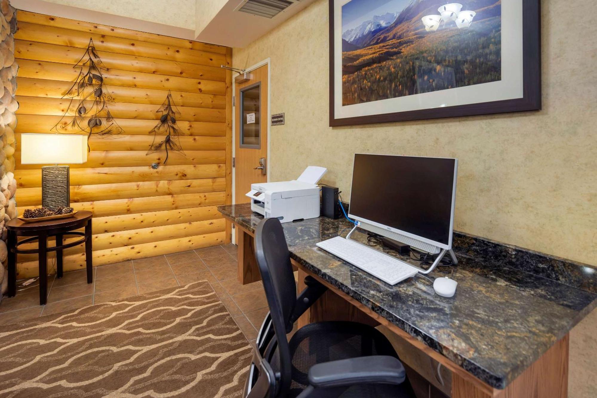Comfort Suites Anchorage International Airport Bagian luar foto